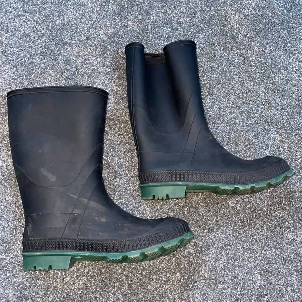 Black Rubber Boots